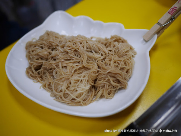 368吃到飽藥膳雞湯鍋:【食記】台中368吃到飽藥膳雞湯鍋@北區中國醫藥大學&中友百貨&一中商圈 : 這價格我覺得不行, 但是適合補過冬至的地方