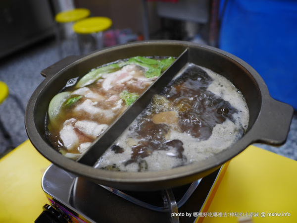 368吃到飽藥膳雞湯鍋:【食記】台中368吃到飽藥膳雞湯鍋@北區中國醫藥大學&中友百貨&一中商圈 : 這價格我覺得不行, 但是適合補過冬至的地方