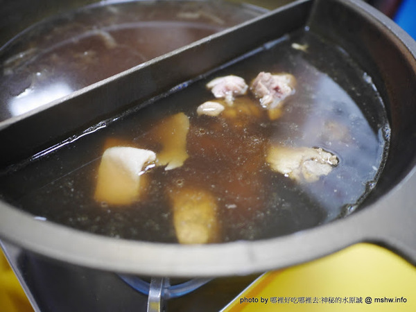 368吃到飽藥膳雞湯鍋:【食記】台中368吃到飽藥膳雞湯鍋@北區中國醫藥大學&中友百貨&一中商圈 : 這價格我覺得不行, 但是適合補過冬至的地方