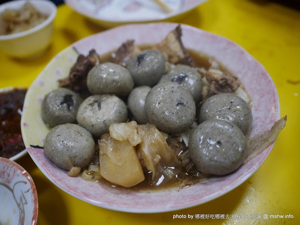 368吃到飽藥膳雞湯鍋:【食記】台中368吃到飽藥膳雞湯鍋@北區中國醫藥大學&中友百貨&一中商圈 : 這價格我覺得不行, 但是適合補過冬至的地方