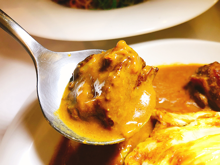 春日甜,春日甜Café,春日甜Bistro Café,我不是他媽媽,中山北路不限時餐廳,浮誇系甜點,台北浮誇系甜點,中山站慶生餐廳,蝶豆花氣泡水