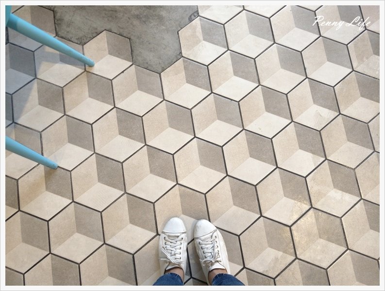 ★||食記||-[台中]-初米咖啡/韓風粉嫩色系美店/療鬱柴犬蛋糕(附完整Menu)