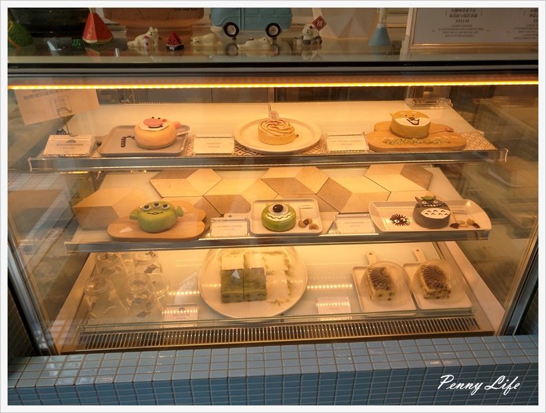 ★||食記||-[台中]-初米咖啡/韓風粉嫩色系美店/療鬱柴犬蛋糕(附完整Menu)