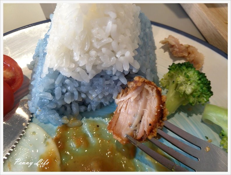 ★||食記||-[台中]-初米咖啡/韓風粉嫩色系美店/療鬱柴犬蛋糕(附完整Menu)