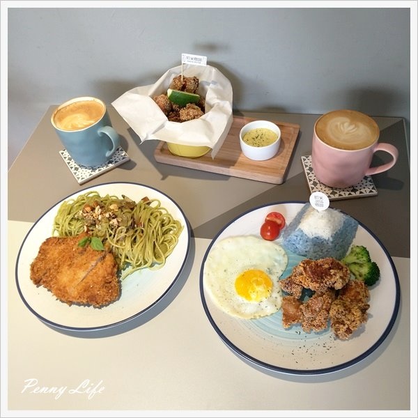 ★||食記||-[台中]-初米咖啡/韓風粉嫩色系美店/療鬱柴犬蛋糕(附完整Menu)