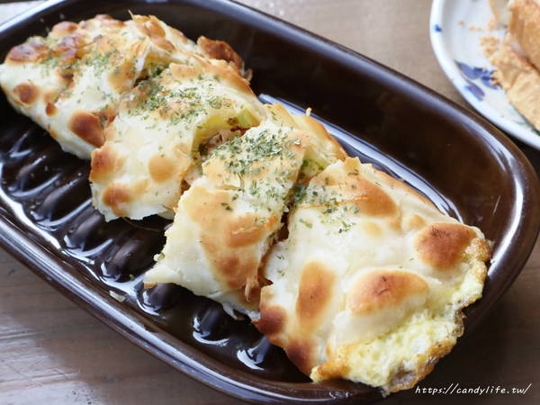 馨香泡沫紅茶：台中美食│馨香泡沫紅茶〃懷舊泡沫紅茶店，賣著好吃的酥皮蛋餅，傍晚也吃得到哦~