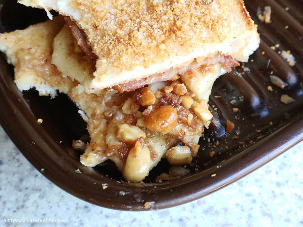 馨香泡沫紅茶：台中美食│馨香泡沫紅茶〃懷舊泡沫紅茶店，賣著好吃的酥皮蛋餅，傍晚也吃得到哦~