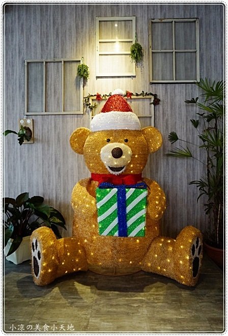 今咖啡Jingcoffee:台中東區』今咖啡║隱藏巷弄老宅新風貌,LOFT風格咖啡館,手作功夫菜東坡肉、煲湯顛覆傳統,驚艷登場!