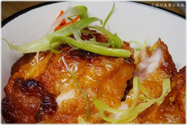 今咖啡Jingcoffee:台中東區』今咖啡║隱藏巷弄老宅新風貌,LOFT風格咖啡館,手作功夫菜東坡肉、煲湯顛覆傳統,驚艷登場!