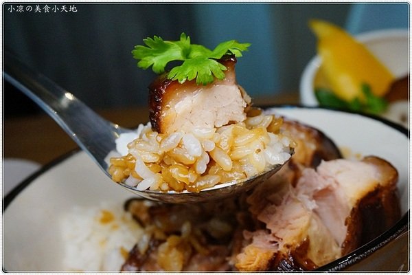 今咖啡Jingcoffee:台中東區』今咖啡║隱藏巷弄老宅新風貌,LOFT風格咖啡館,手作功夫菜東坡肉、煲湯顛覆傳統,驚艷登場!