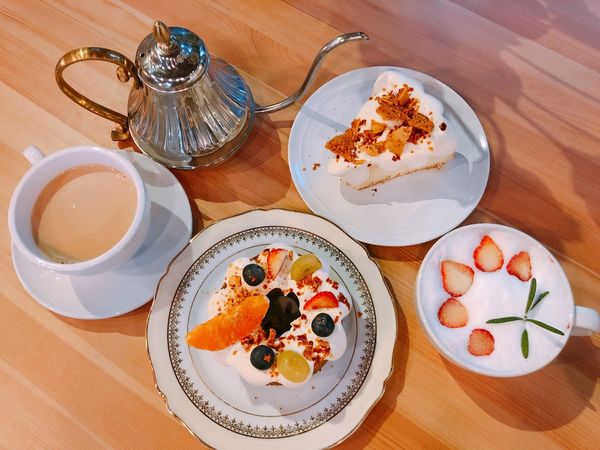 捷運中山站✿iki__shop✿中山站巷弄內的韓系咖啡廳~ 焦糖脆脆 清脆口感搭配鹹味淋醬 好特別!