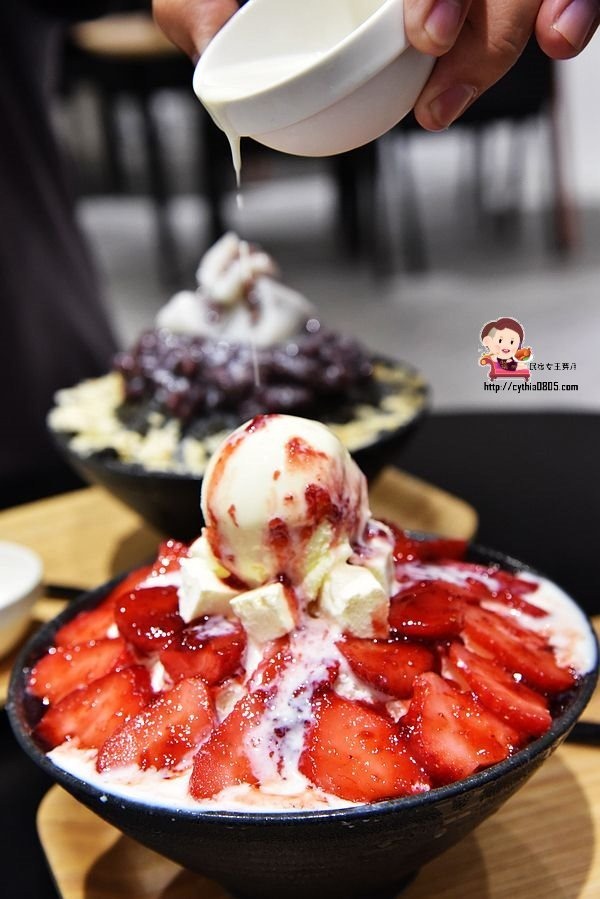 新北市林口-那間賣冰的咖啡店-超浮誇草莓雪冰好吸睛,IG上的超人氣打卡店 @民宿女王芽月-美食.旅遊.全台趴趴走