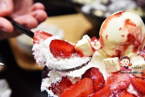 新北市林口-那間賣冰的咖啡店-超浮誇草莓雪冰好吸睛,IG上的超人氣打卡店 @民宿女王芽月-美食.旅遊.全台趴趴走