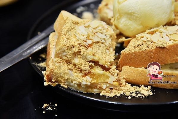 新北市林口-那間賣冰的咖啡店-超浮誇草莓雪冰好吸睛,IG上的超人氣打卡店 @民宿女王芽月-美食.旅遊.全台趴趴走