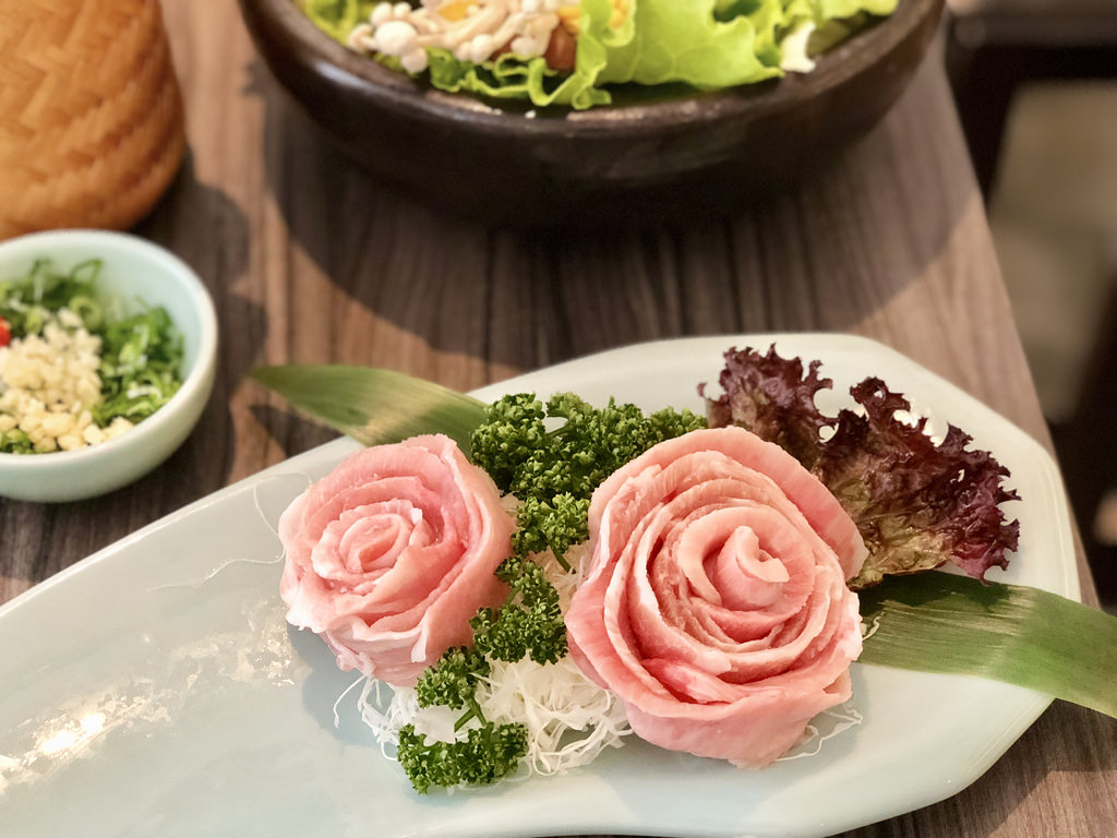 [台北中山] 饕客愛的王品青花驕麻辣鍋 / 台北捷運中山站美食／麻辣火鍋／宵夜／下午茶／青花椒