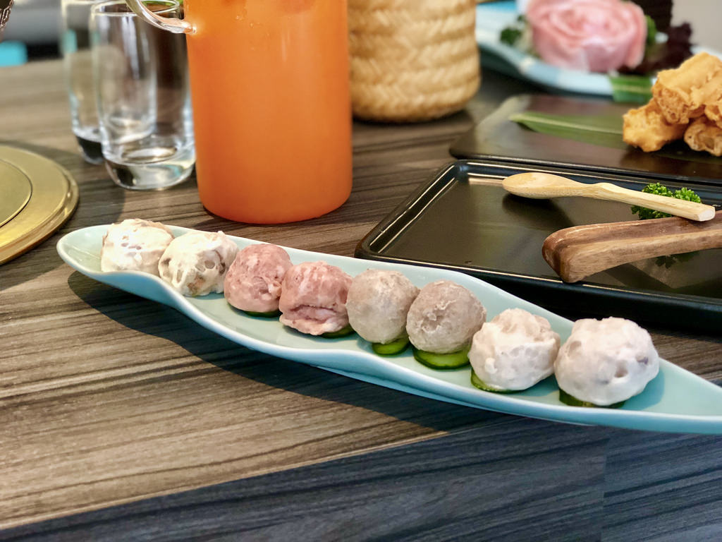 [台北中山] 饕客愛的王品青花驕麻辣鍋 / 台北捷運中山站美食／麻辣火鍋／宵夜／下午茶／青花椒