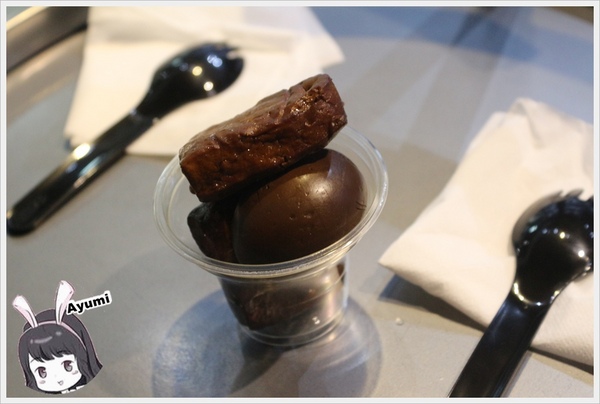 円点号：[食記]►台北士林區◄【円点號】熱門打卡地鐵主題餐廳－外觀彷彿日本地鐵般既俏皮又可愛，相當適合拍照、打卡留下美好回憶！