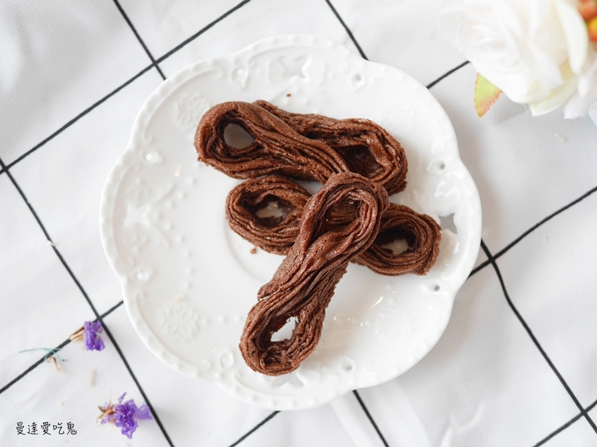 【彌月】六月初一8結蛋捲。越吃越涮嘴的幸福好滋味！8結聯名咖啡彌月禮盒｜台中美食 - 曼達愛吃鬼