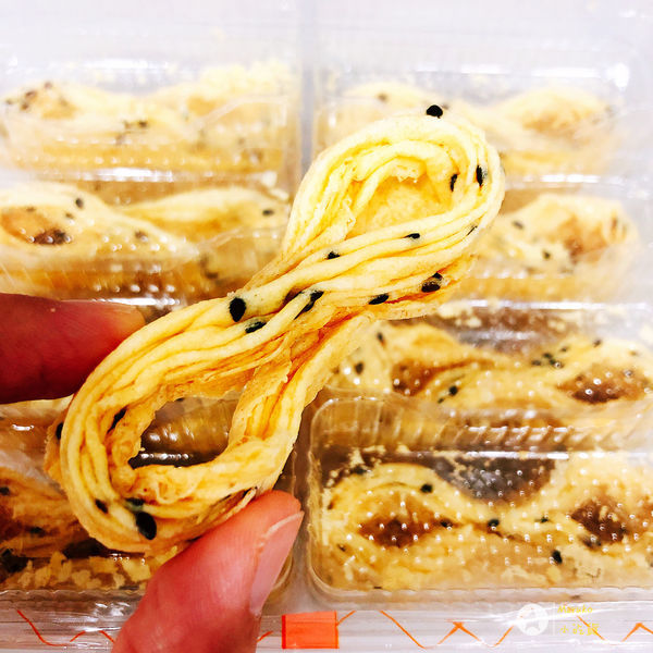 < 六月初一 8結蛋捲 > 分享盒 ~  台中伴手禮/人氣團購美食/特殊造型減少掉屑 ~ 同事一起來揪團 ~ 辦公室解饞下午茶好物 ~ 送禮自食皆宜 ~ 2019.07.03