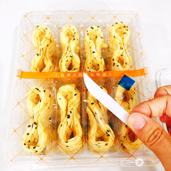 < 六月初一 8結蛋捲 > 分享盒 ~  台中伴手禮/人氣團購美食/特殊造型減少掉屑 ~ 同事一起來揪團 ~ 辦公室解饞下午茶好物 ~ 送禮自食皆宜 ~ 2019.07.03