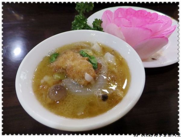 <捷運奇岩站>家族、三五好友聚餐，選用當日漁獲、新鮮美味餐點、平價海鮮料理～北投龜山島海鮮料理餐廳