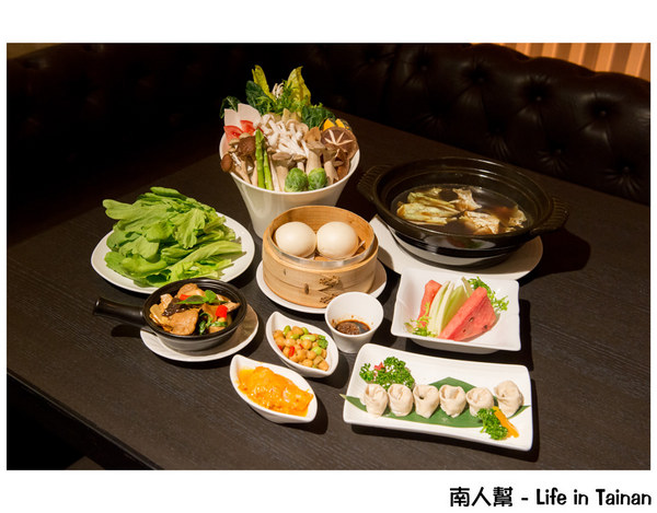 桂田蔬食：【台南美食】蔬食不等於素食｜單點.鍋物套餐｜健康飲食也可以很美味｜蔬食料理~桂田蔬食