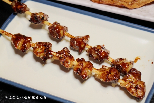 六葉燒烤主題炙燒牛排：三重燒烤吃到飽『六葉燒烤主題炙燒牛排』戰斧豬排也能吃到飽/高CP值