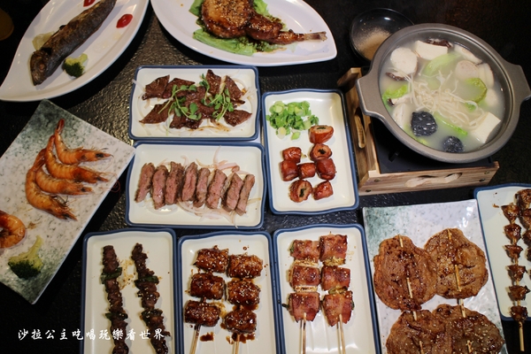 六葉燒烤主題炙燒牛排：三重燒烤吃到飽『六葉燒烤主題炙燒牛排』戰斧豬排也能吃到飽/高CP值