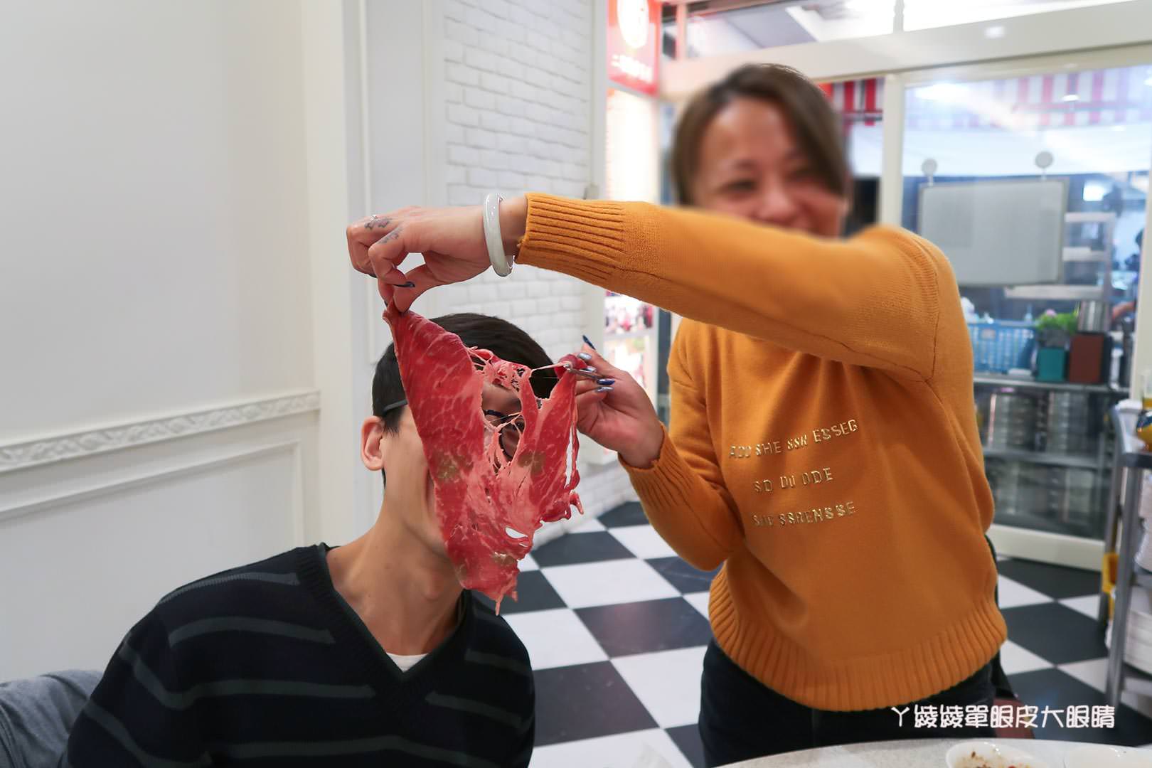 新竹宵夜美食推薦《二月牌沙茶爐》!年輕老闆服務親切,海鮮塔火鍋一鍋多重享受,內有隱藏菜單