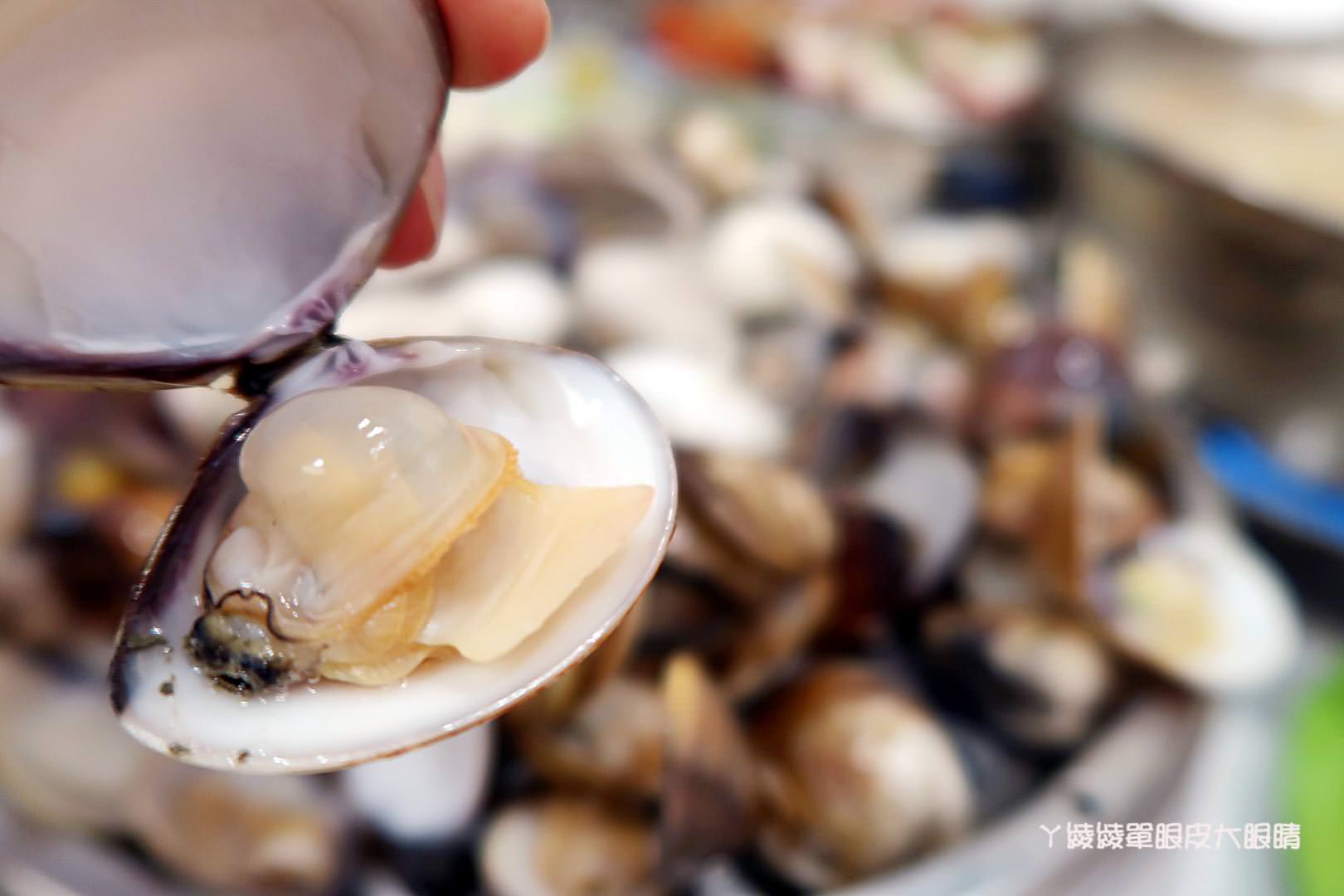 新竹宵夜美食推薦《二月牌沙茶爐》！年輕老闆服務親切，海鮮塔火鍋一鍋多重享受，內有隱藏菜單