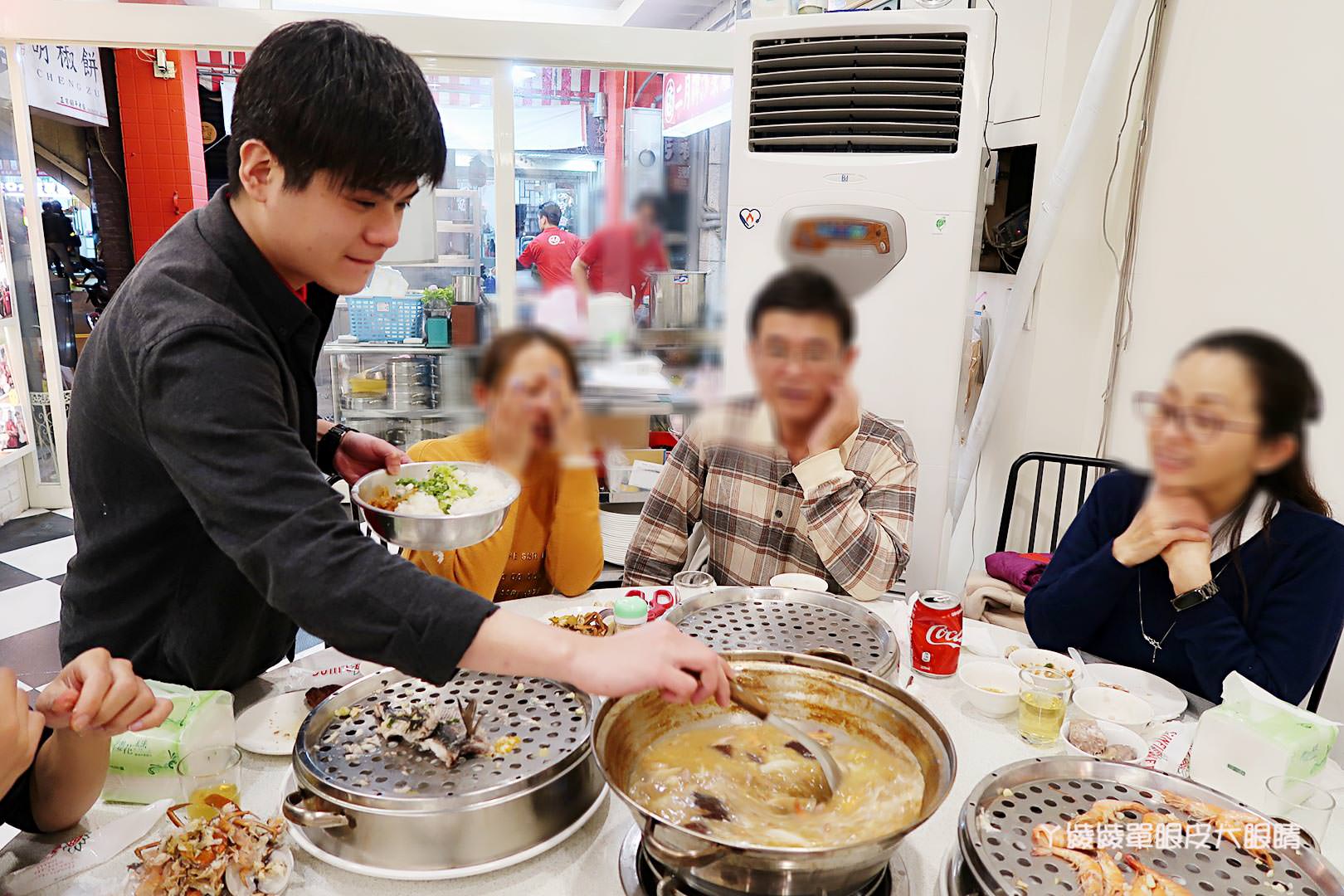 新竹宵夜美食推薦《二月牌沙茶爐》!年輕老闆服務親切,海鮮塔火鍋一鍋多重享受,內有隱藏菜單