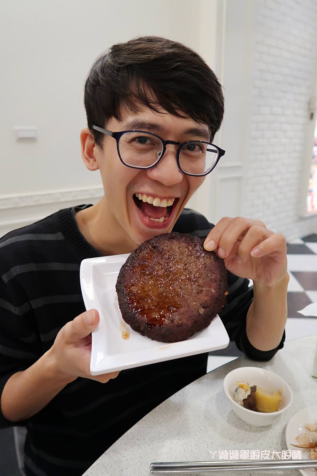 新竹宵夜美食推薦《二月牌沙茶爐》！年輕老闆服務親切，海鮮塔火鍋一鍋多重享受，內有隱藏菜單