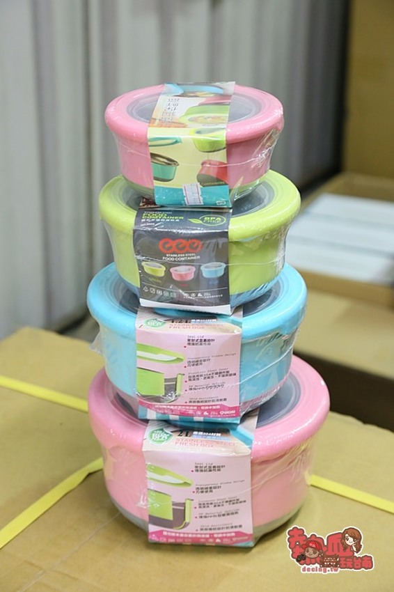 內行人都來這家！日用品.餐具.玩具.中秋烤肉用品全面批發價，不用低消就能買的批發工廠：金嘉鉎日用百貨批發全新升級2.0 - 熱血玩台南。跳躍新世界