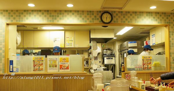 松屋(上野店)：松 屋 / 東京上野店