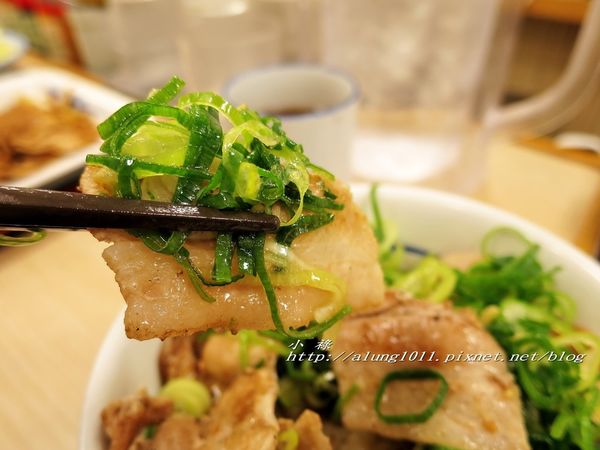松屋(上野店)：松 屋 / 東京上野店