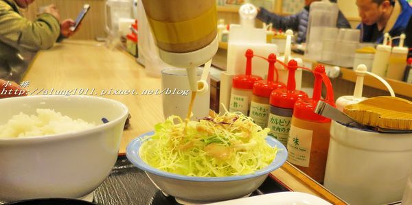 松屋(上野店)：松 屋 / 東京上野店