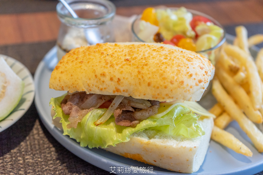 宜蘭礁溪住宿推薦》 幸福之鄉 房內有泡湯池 近礁溪市區交通便利 美味精緻早午餐 - 艾莉絲愛旅行