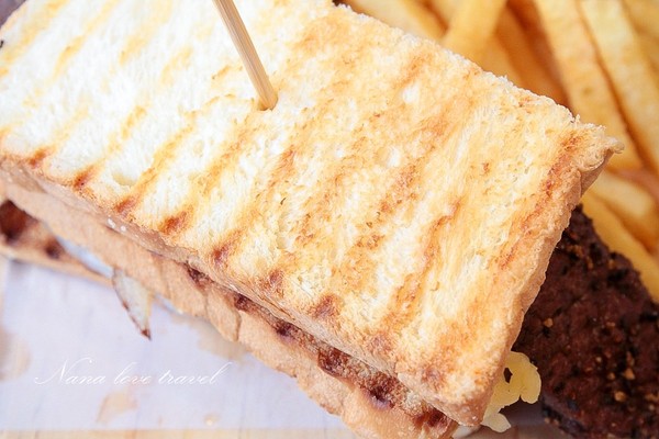 晨食坊:晨食坊。隱藏文青風餐廳,大推超浮誇PRIME等級牛排三明治 晨食坊:晨食坊。隱藏文青風餐廳,大推超浮誇PRIME等級牛排三明治