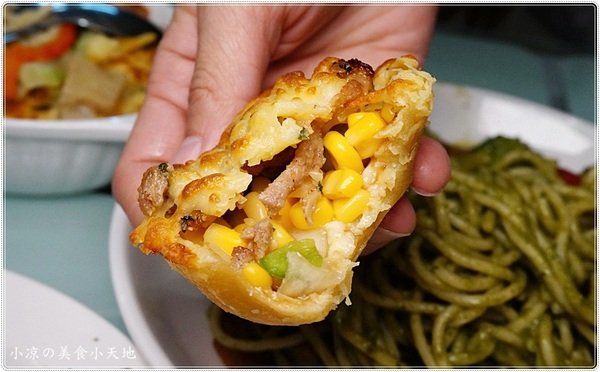 貴客披薩燒烤:台中西屯』貴客披薩燒烤║逢甲夜市必吃平價披薩、義大利麵、小資族最愛不用百元就能吃到!