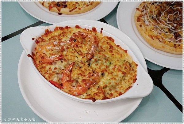 貴客披薩燒烤:台中西屯』貴客披薩燒烤║逢甲夜市必吃平價披薩、義大利麵、小資族最愛不用百元就能吃到!