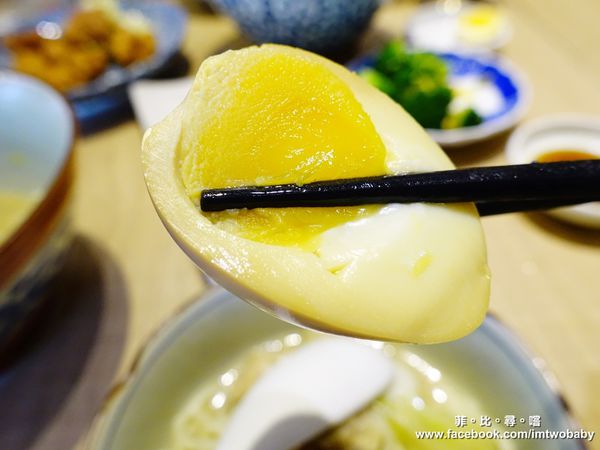 炎庵拉麵(台北忠孝店):【捷運忠孝復興站美食】炎庵拉麵台北忠孝店 日本拉麵進駐東區啦!九州風味拉麵一次滿足 品嚐正港日本職人道地的拉麵精髓! 炎庵拉麵(台北忠孝店):【捷運忠孝復興站美食】炎庵拉麵台北忠孝店 日本拉麵進駐東區啦!九州風味拉麵一次滿足 品嚐正港日本職人道地的拉麵精髓!