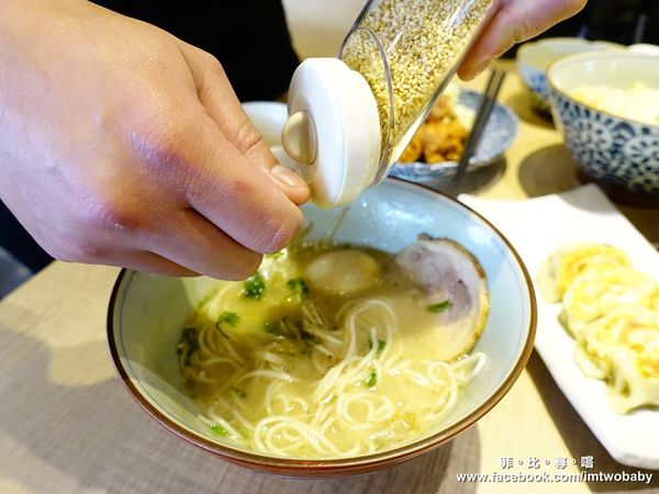 炎庵拉麵(台北忠孝店):【捷運忠孝復興站美食】炎庵拉麵台北忠孝店 日本拉麵進駐東區啦!九州風味拉麵一次滿足 品嚐正港日本職人道地的拉麵精髓! 炎庵拉麵(台北忠孝店):【捷運忠孝復興站美食】炎庵拉麵台北忠孝店 日本拉麵進駐東區啦!九州風味拉麵一次滿足 品嚐正港日本職人道地的拉麵精髓!