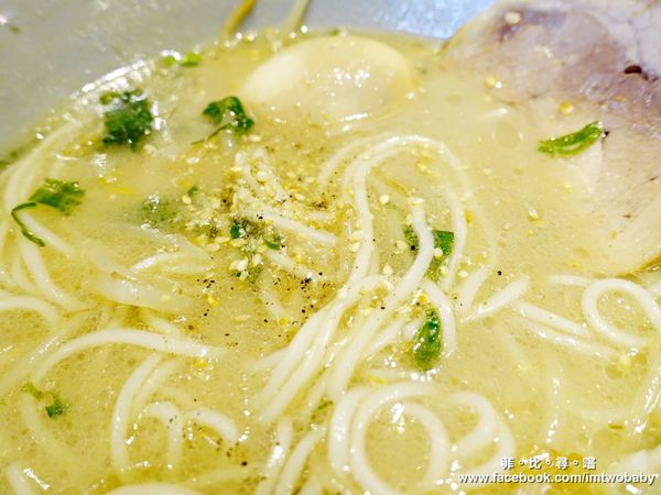 炎庵拉麵(台北忠孝店):【捷運忠孝復興站美食】炎庵拉麵台北忠孝店 日本拉麵進駐東區啦!九州風味拉麵一次滿足 品嚐正港日本職人道地的拉麵精髓! 炎庵拉麵(台北忠孝店):【捷運忠孝復興站美食】炎庵拉麵台北忠孝店 日本拉麵進駐東區啦!九州風味拉麵一次滿足 品嚐正港日本職人道地的拉麵精髓!