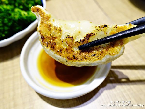 炎庵拉麵(台北忠孝店):【捷運忠孝復興站美食】炎庵拉麵台北忠孝店 日本拉麵進駐東區啦!九州風味拉麵一次滿足 品嚐正港日本職人道地的拉麵精髓! 炎庵拉麵(台北忠孝店):【捷運忠孝復興站美食】炎庵拉麵台北忠孝店 日本拉麵進駐東區啦!九州風味拉麵一次滿足 品嚐正港日本職人道地的拉麵精髓!