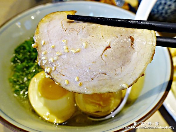 炎庵拉麵(台北忠孝店):【捷運忠孝復興站美食】炎庵拉麵台北忠孝店 日本拉麵進駐東區啦!九州風味拉麵一次滿足 品嚐正港日本職人道地的拉麵精髓! 炎庵拉麵(台北忠孝店):【捷運忠孝復興站美食】炎庵拉麵台北忠孝店 日本拉麵進駐東區啦!九州風味拉麵一次滿足 品嚐正港日本職人道地的拉麵精髓!