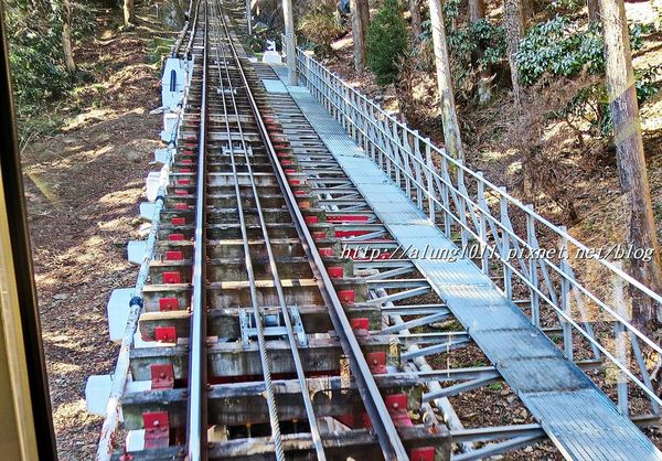高尾登山電鉄(株)：米其林三星景點!!!  ..八王子高尾山 / 纜車篇