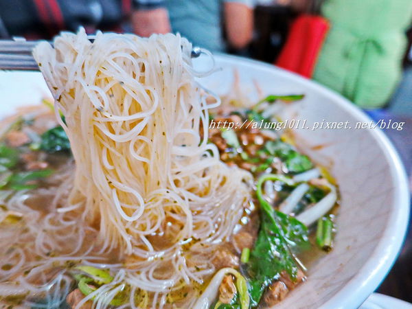 菩園素食麵店：菩園素食麵店 / 愛麵族的素食饗堂