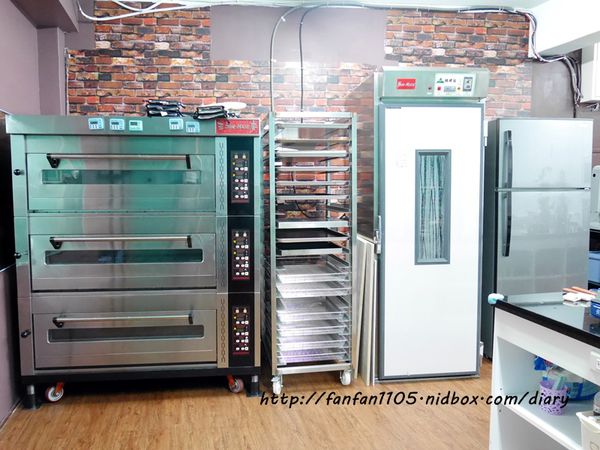 【烘焙教室】Yumi手作烘焙 巧虎造型蛋糕DIY 初學者也能輕易上手喔! (14).JPG