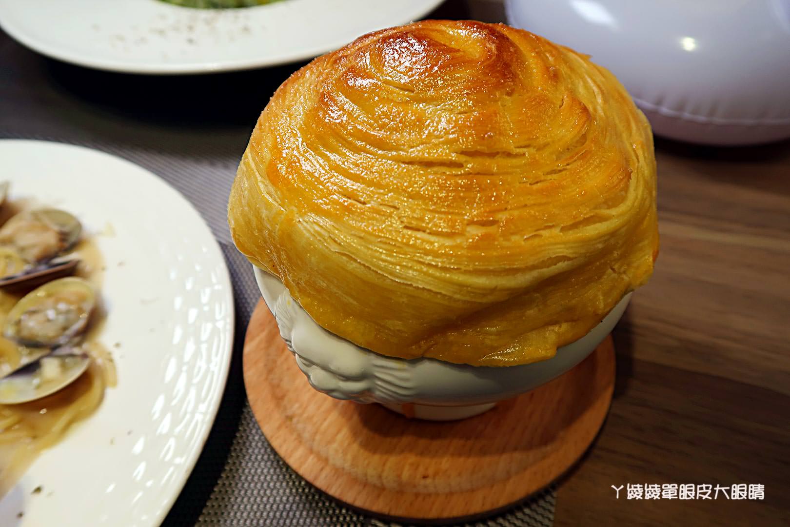 新竹美食餐廳推薦，大遠百附近《Only創意料理》龍蝦義大利麵超霸氣｜噴發少女心的草莓日式可麗餅