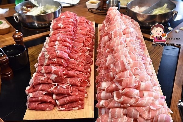 桃園中壢美食-福叄鍋物-超浮誇的240盎司大肉山,一年一次就夠了,下次要挑戰多少肉啊 @民宿女王芽月-美食.旅遊.全台趴趴走